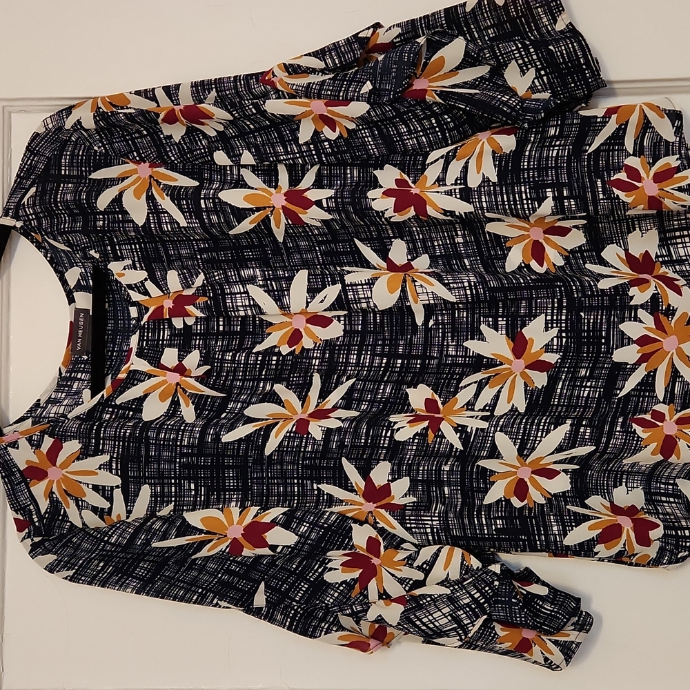 Van Heusen floral blouse